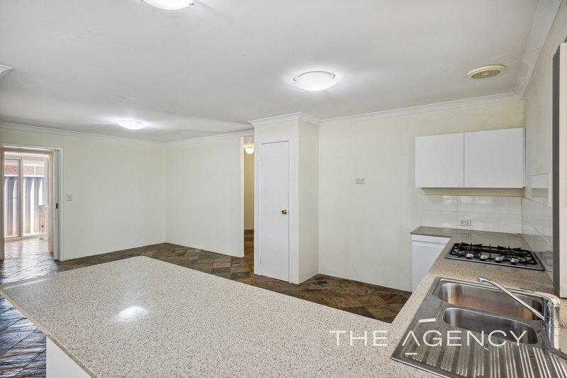 Photo - 9 Okra Court, Lake Coogee WA 6166 - Image 6