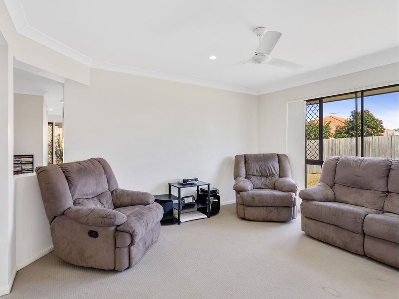 Photo - 9 Olivine Court, Rothwell QLD 4022 - Image 2