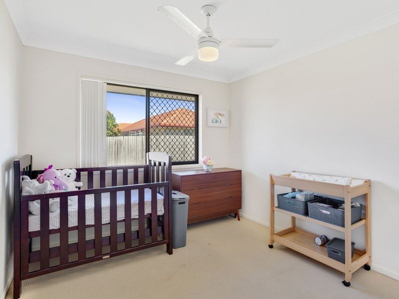 Photo - 9 Olivine Court, Rothwell QLD 4022 - Image 7
