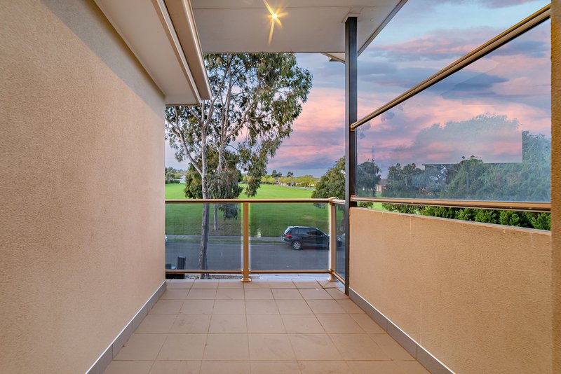 Photo - 9 Olrig Grove, Craigieburn VIC 3064 - Image 31