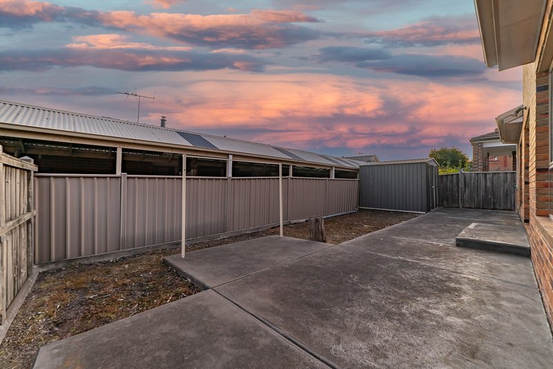 Photo - 9 Olrig Grove, Craigieburn VIC 3064 - Image 32