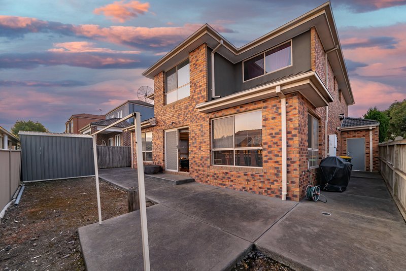 Photo - 9 Olrig Grove, Craigieburn VIC 3064 - Image 33