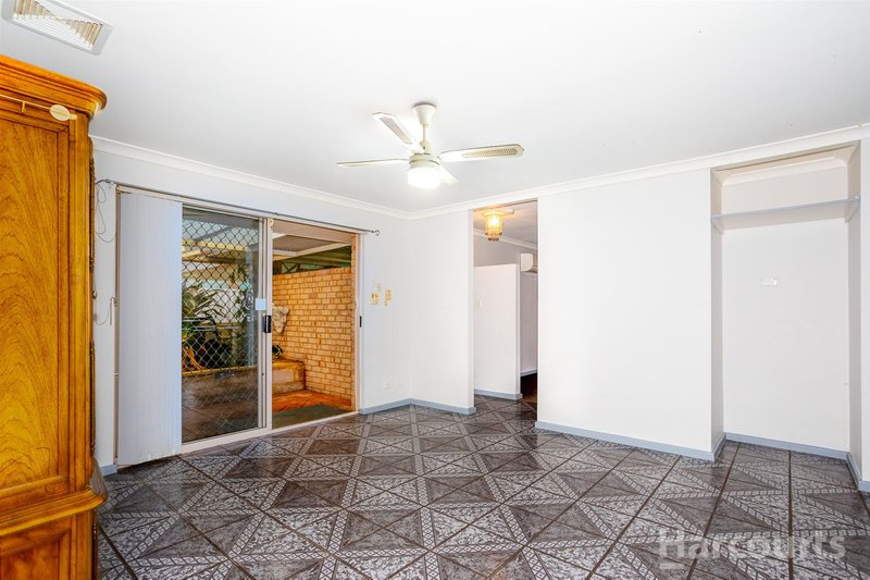 Photo - 9 Ombersley Way, Coodanup WA 6210 - Image 3