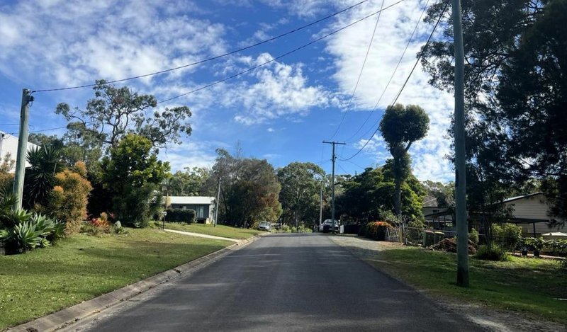 Photo - 9 Oomool Street, Macleay Island QLD 4184 - Image 8