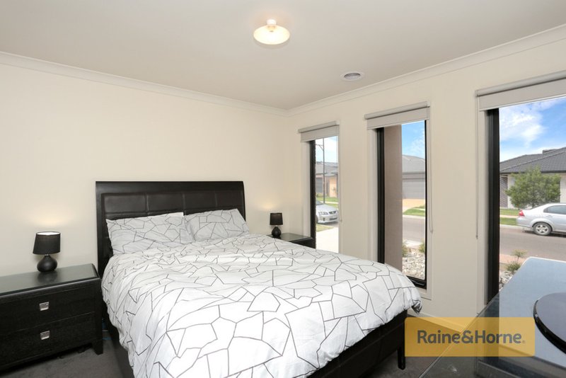 Photo - 9 Opal Street, Melton South VIC 3338 - Image 6