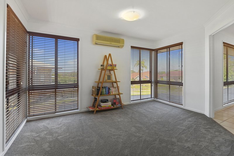 Photo - 9 Opera Close, Bracken Ridge QLD 4017 - Image 3