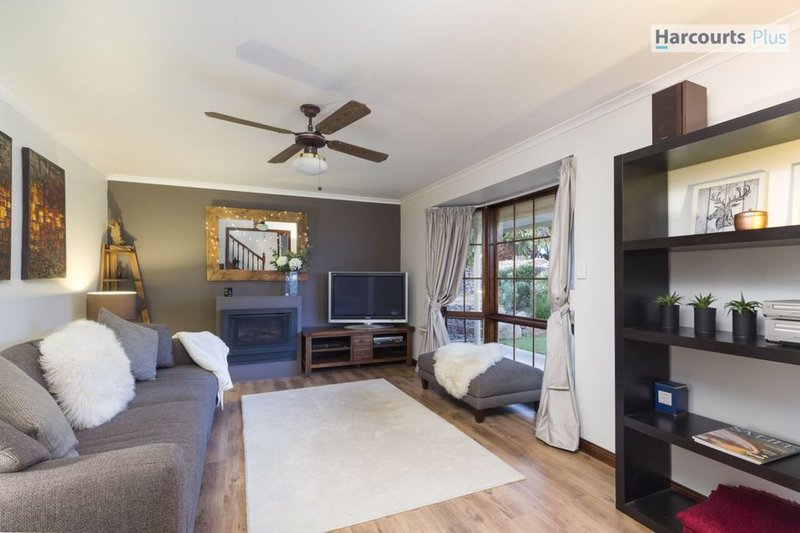 Photo - 9 Osmanli Drive, Hallett Cove SA 5158 - Image 6