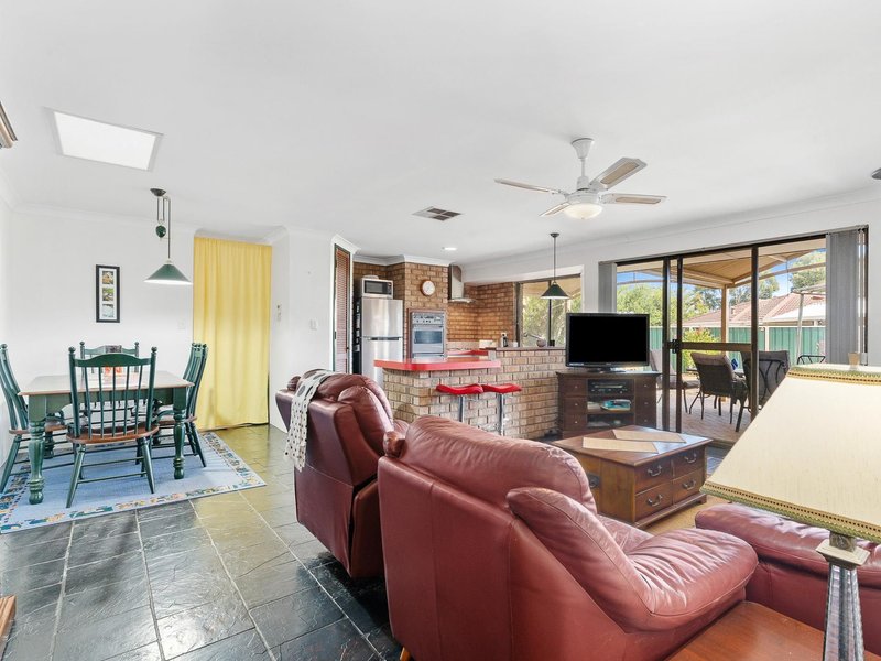 Photo - 9 Osprey Circle, Ballajura WA 6066 - Image 11