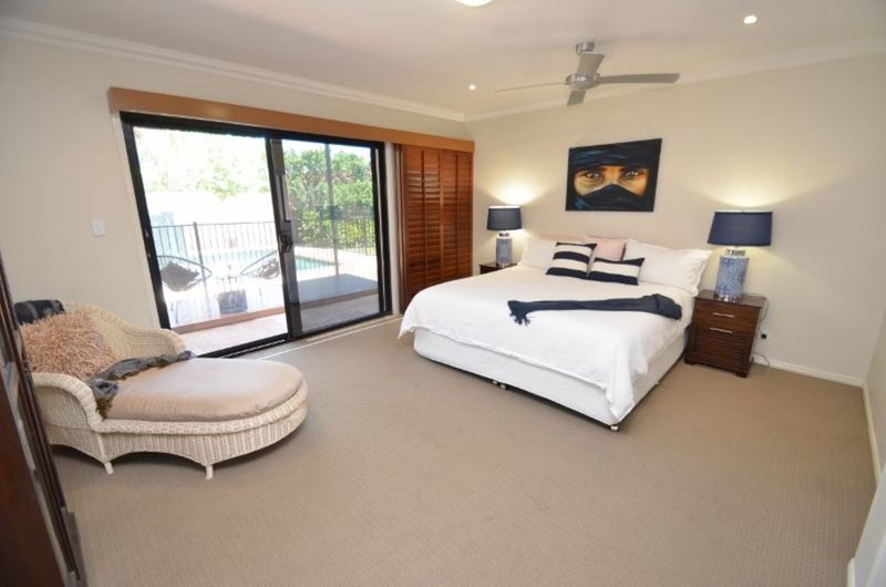 Photo - 9 Oxford Place, Arundel QLD 4214 - Image 14