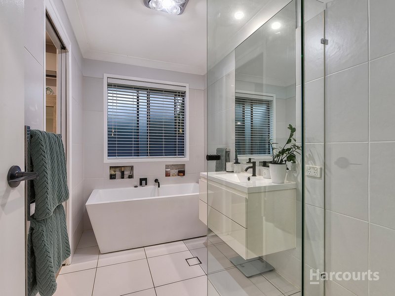 Photo - 9 Oxford Place, Fitzgibbon QLD 4018 - Image 9