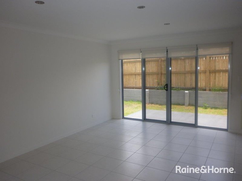 Photo - 9 Oyster Catcher Road, Kirkwood QLD 4680 - Image 7