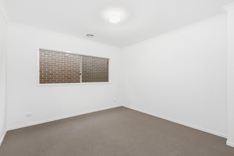 Photo - 9 Padova Avenue, Werribee VIC 3030 - Image 9