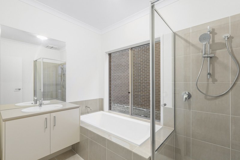 Photo - 9 Padova Avenue, Werribee VIC 3030 - Image 14