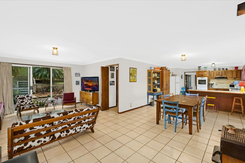 Photo - 9 Palm Valley Road, Tumbi Umbi NSW 2261 - Image 5