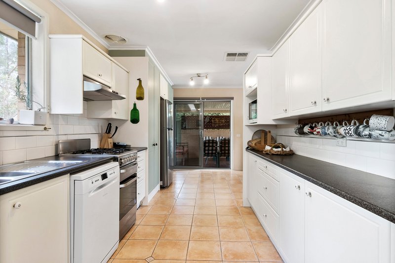 Photo - 9 Palmer Street, Garran ACT 2605 - Image 4