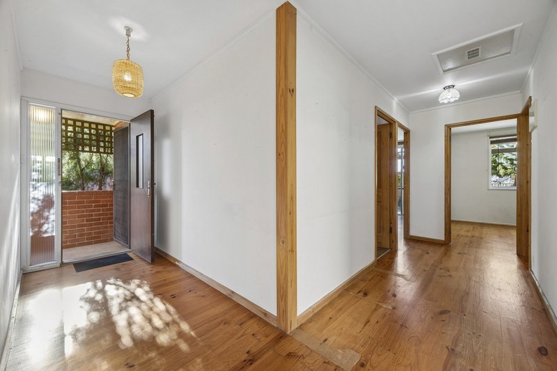 Photo - 9 Paloona Place, Duffy ACT 2611 - Image 3