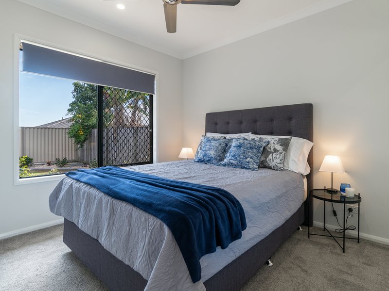 Photo - 9 Pandanus Court, Regents Park QLD 4118 - Image 11