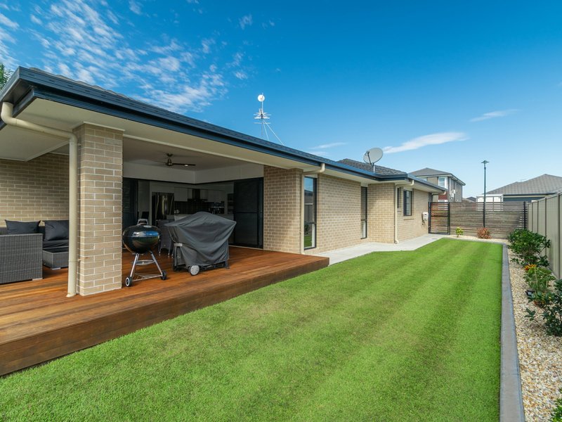 Photo - 9 Pandanus Court, Regents Park QLD 4118 - Image 18