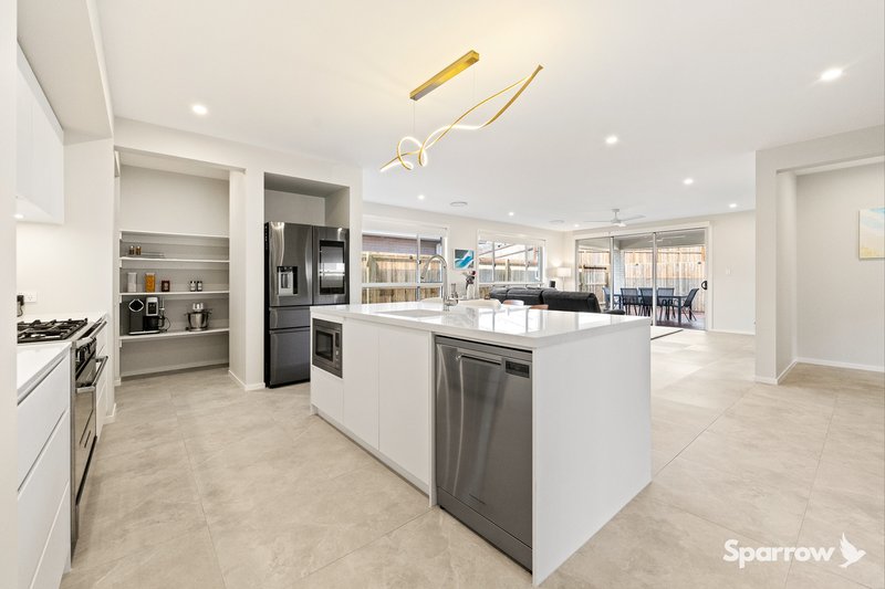 Photo - 9 Panorama Place, Bahrs Scrub QLD 4207 - Image 6