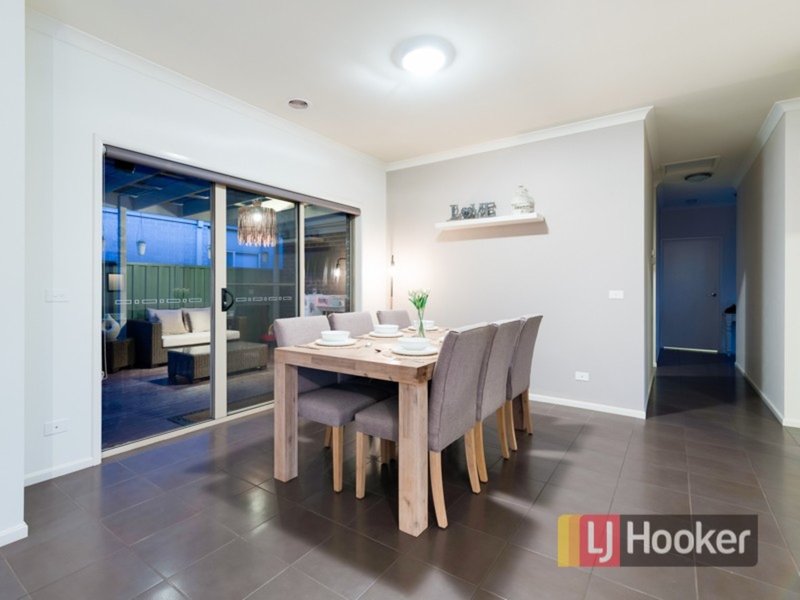 Photo - 9 Park Orchard Drive, Pakenham VIC 3810 - Image 6