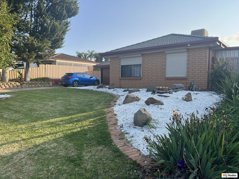 9 Parkes Avenue, Woodcroft SA 5162