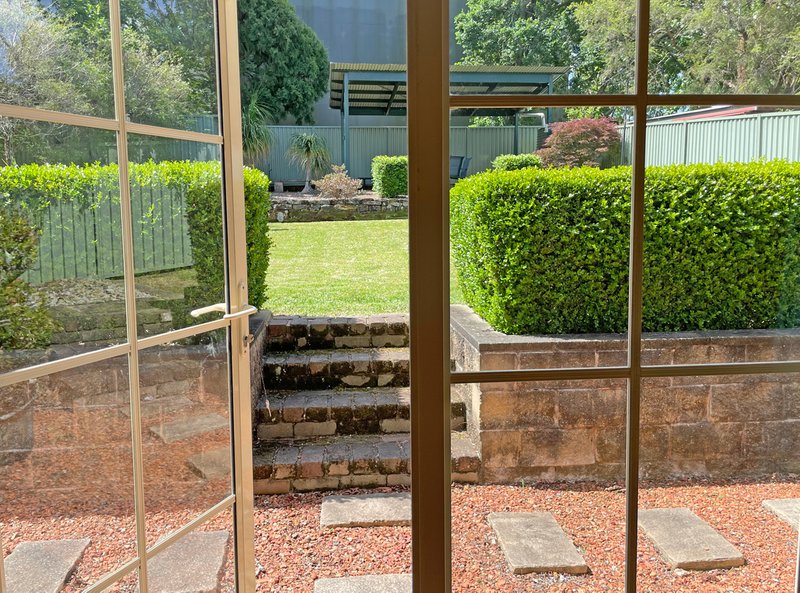 Photo - 9 Parkes Crescent, Faulconbridge NSW 2776 - Image 9