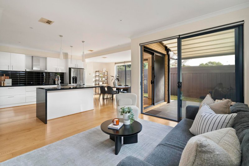 Photo - 9 Parkside Crescent, Seaholme VIC 3018 - Image 3