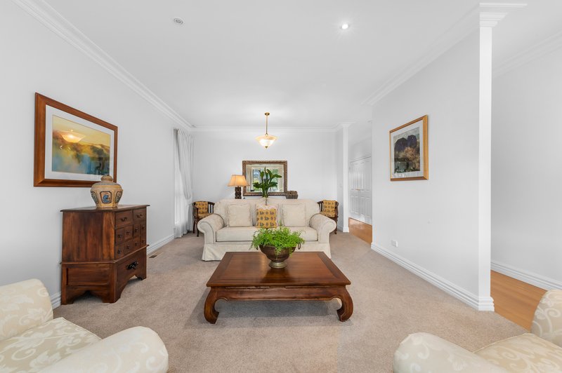 Photo - 9 Parkwood Rise, Ringwood North VIC 3134 - Image 3