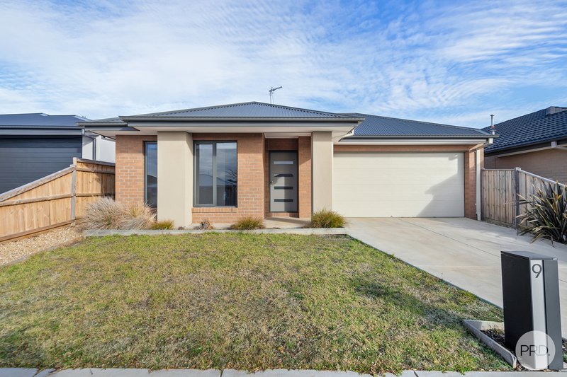 Photo - 9 Patriot Crescent, Smythes Creek VIC 3351 - Image 1