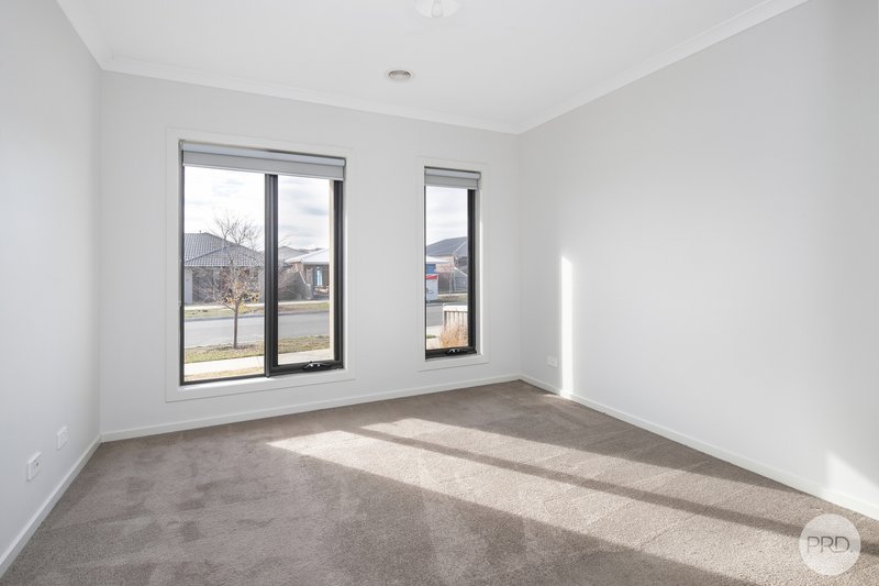 Photo - 9 Patriot Crescent, Smythes Creek VIC 3351 - Image 5