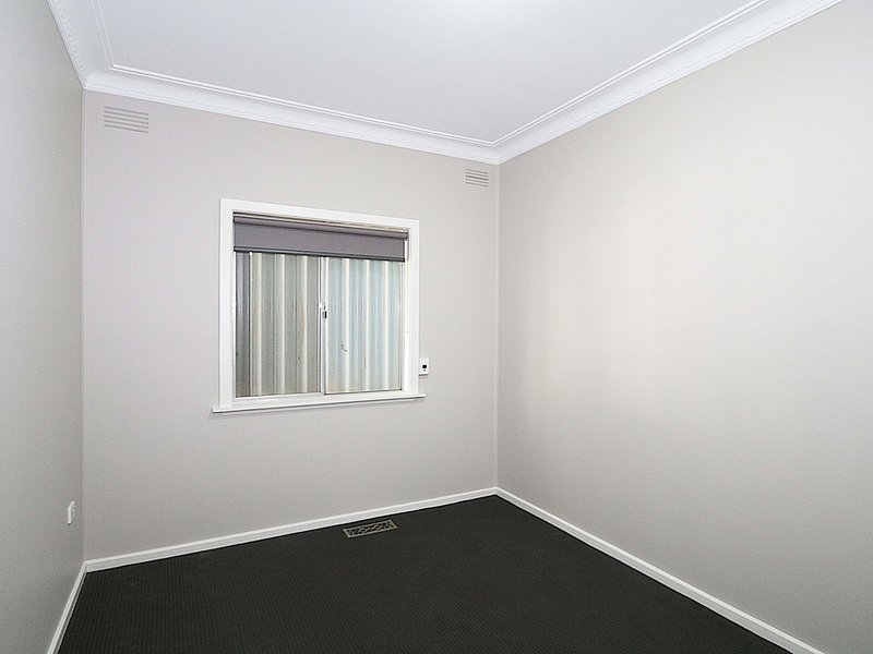 Photo - 9 Paull Street, Kooringal NSW 2650 - Image 11