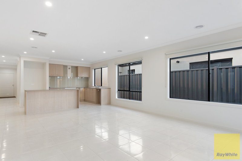 Photo - 9 Pechanga Street, Tarneit VIC 3029 - Image 7