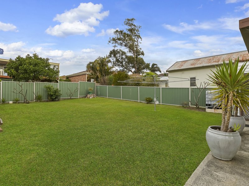 Photo - 9 Peel Street, Toukley NSW 2263 - Image 5