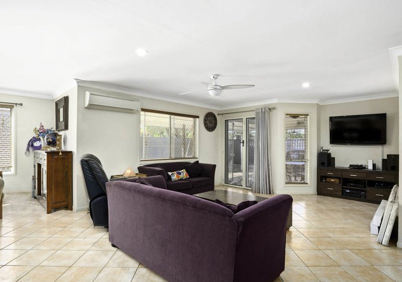 Photo - 9 Pelewan Court, Tanah Merah QLD 4128 - Image 5