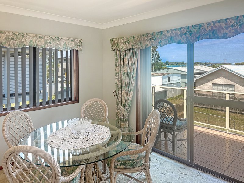 Photo - 9 Pelican Avenue, Hawks Nest NSW 2324 - Image 5