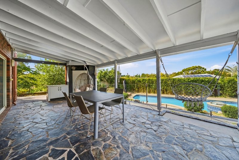 Photo - 9 Penamber Court, Benowa QLD 4217 - Image 18