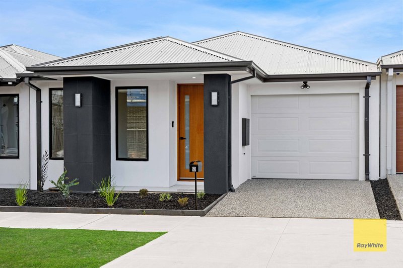 Photo - 9 Penzo Way, Tarneit VIC 3029 - Image 1