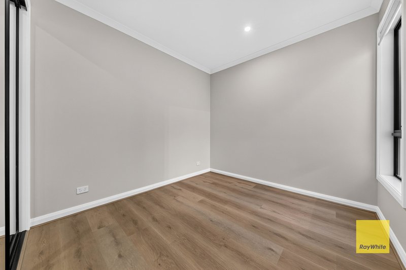 Photo - 9 Penzo Way, Tarneit VIC 3029 - Image 10