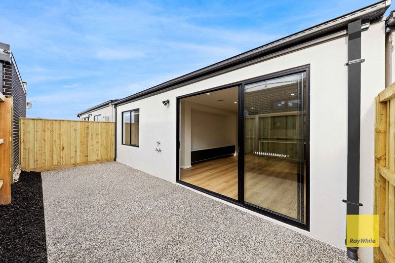 Photo - 9 Penzo Way, Tarneit VIC 3029 - Image 13