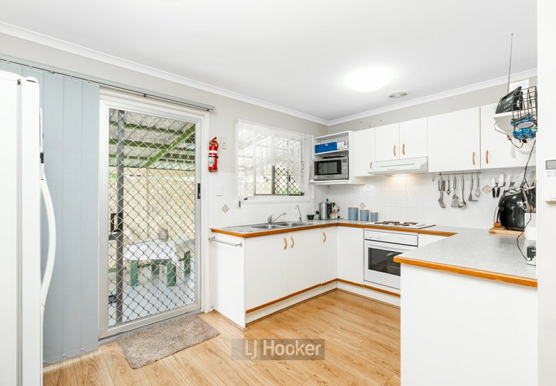 Photo - 9 Peppermint Street, Crestmead QLD 4132 - Image 2