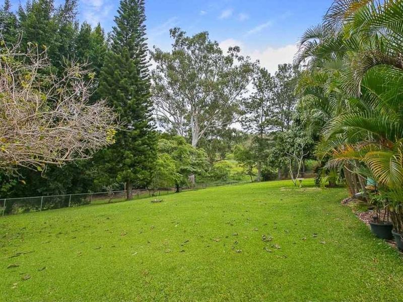 Photo - 9 Pharlap Avenue, Mudgeeraba QLD 4213 - Image 3