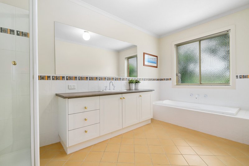 Photo - 9 Pheasant Court, Berwick VIC 3806 - Image 17