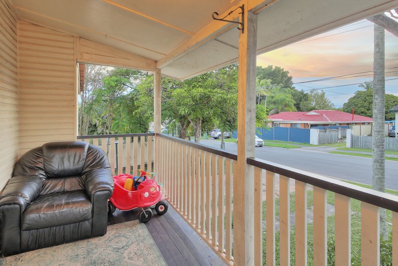 Photo - 9 Phillip Street, Woodridge QLD 4114 - Image 4