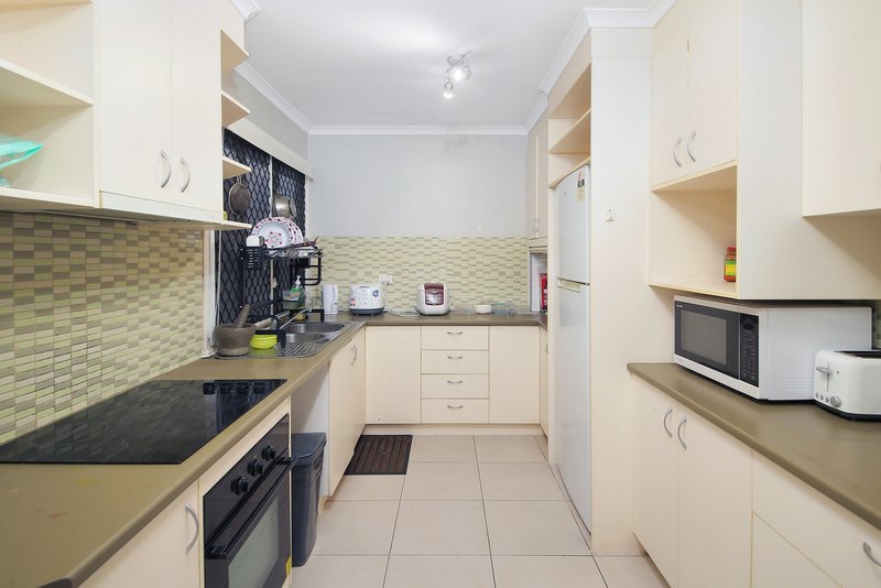 Photo - 9 Phillip Street, Woodridge QLD 4114 - Image 6