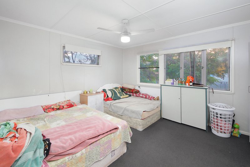 Photo - 9 Phillip Street, Woodridge QLD 4114 - Image 15