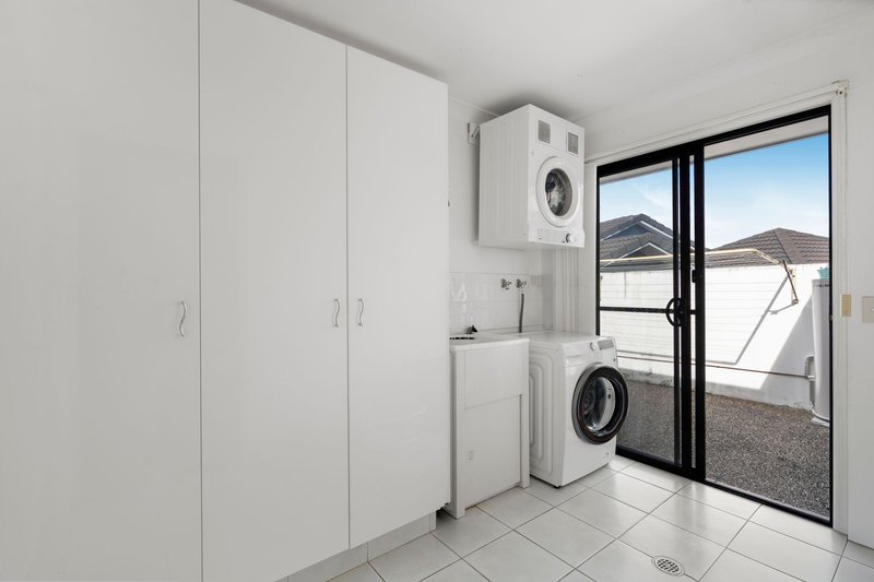 Photo - 9 Picabeen Close, Robina QLD 4226 - Image 17