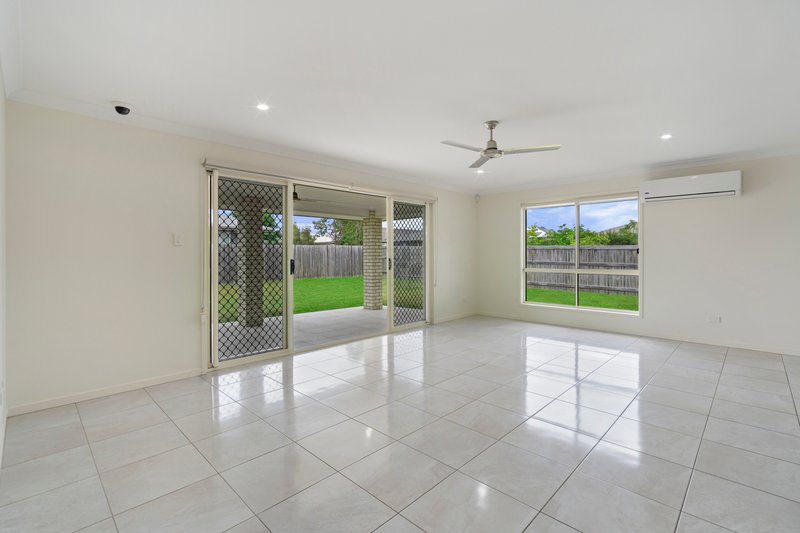 Photo - 9 Pinehill Street, Yarrabilba QLD 4207 - Image 3