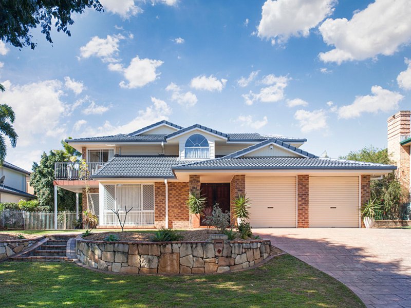 9 Pinehurst Place, Carindale QLD 4152