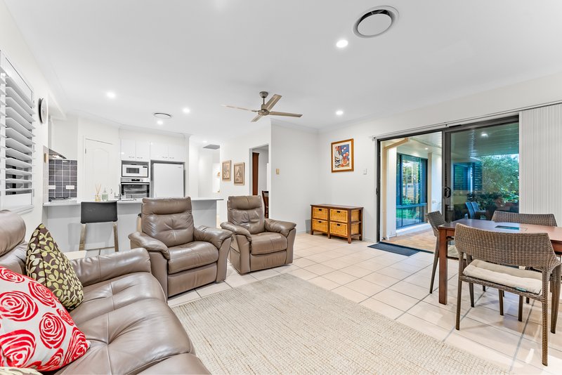 Photo - 9 Pintail Street, North Lakes QLD 4509 - Image 5