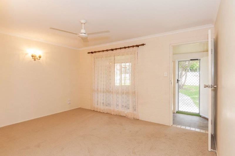 Photo - 9 Pleasant Avenue, Tannum Sands QLD 4680 - Image 3